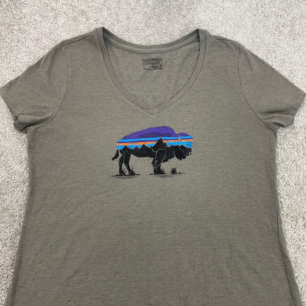 Patagonia Women Large Regular Fit Grey Bison Fitz Roy V-Neck T-Shirt Granola